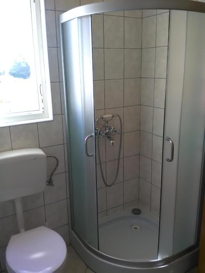 Apartments Zvonimir,Place By The Sea Mirce Extérieur photo